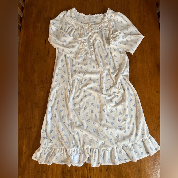 Eileen West Nightgown with Blue Floral Accents - Picture 6 of 16